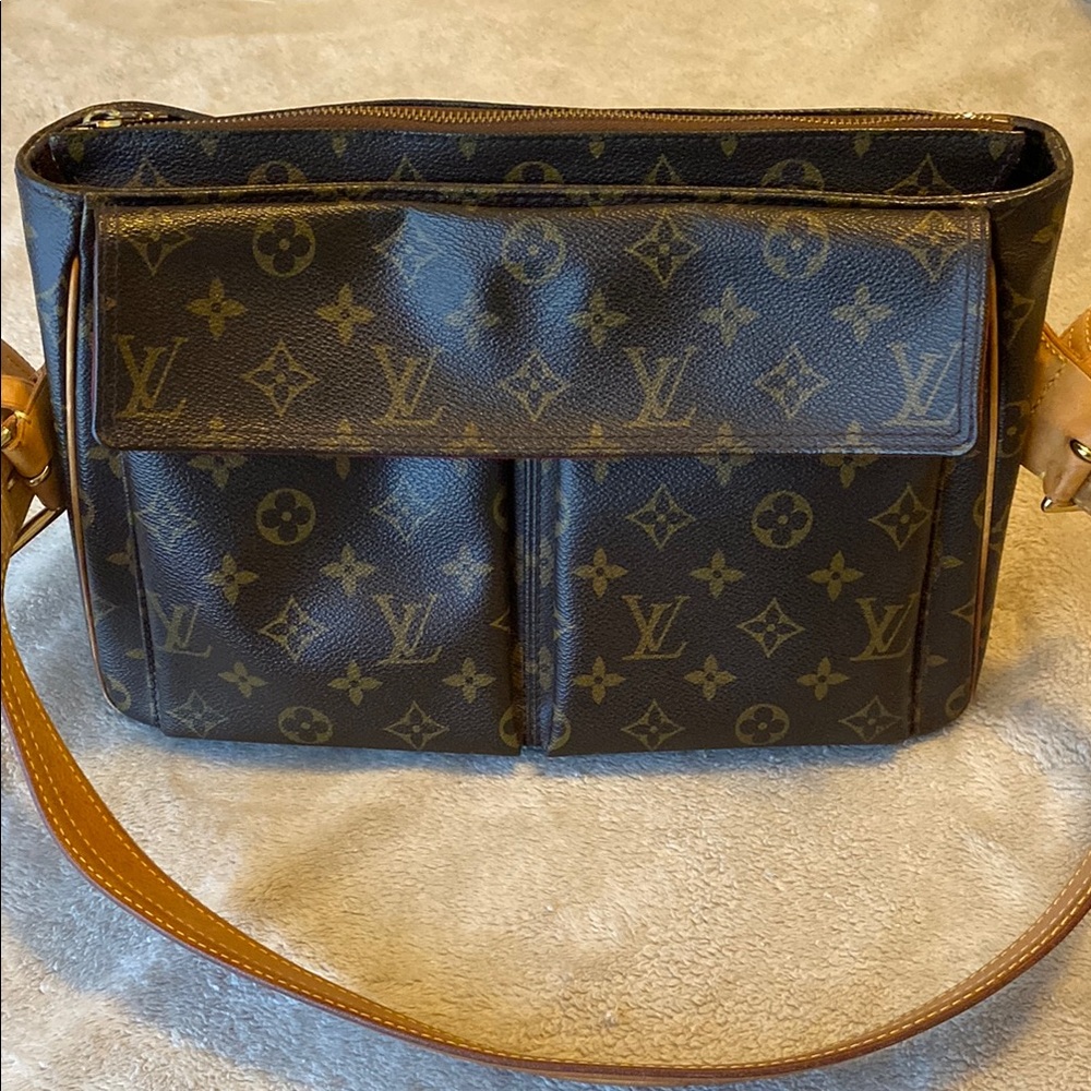 Louis Vuitton Viva Cite Gm Monogram vintage Crossbody Bag